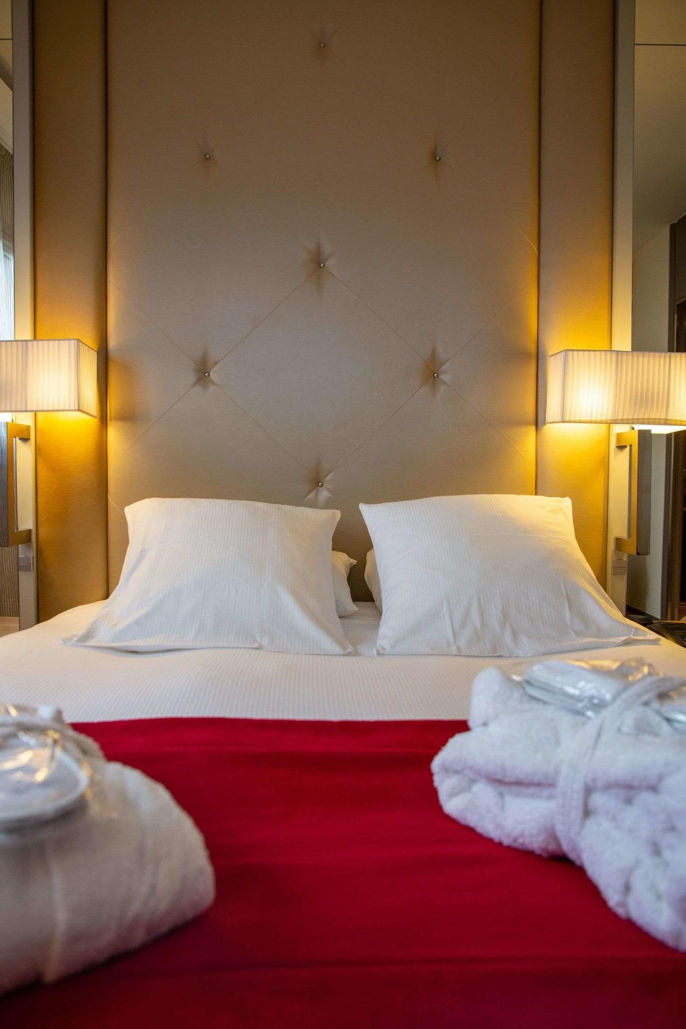 Hôtel Mermoz Toulouse Buitenkant foto