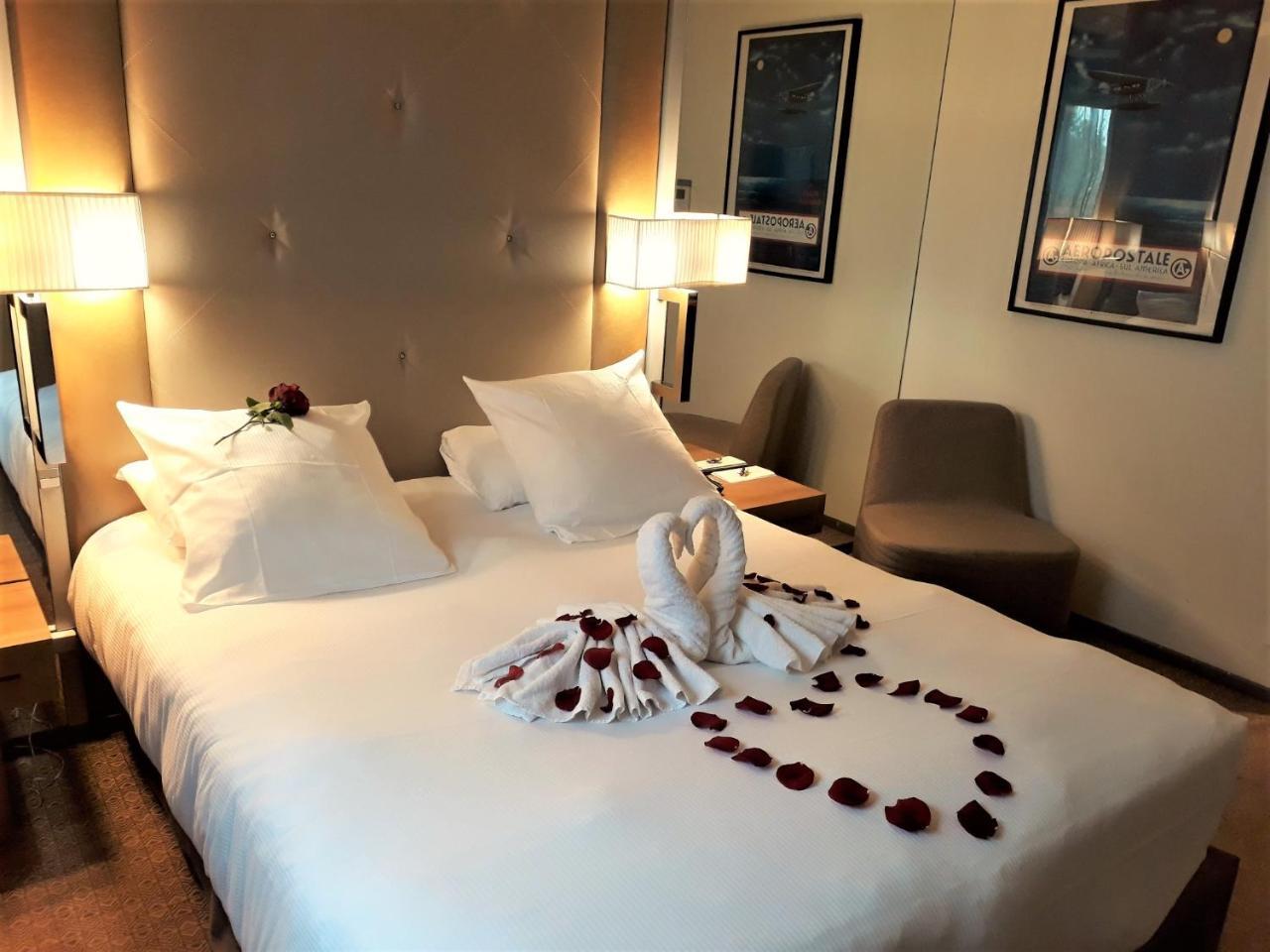 Hôtel Mermoz Toulouse Buitenkant foto